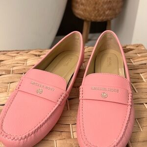 NWT Michael Kors Blush Pink Leather Loafers
